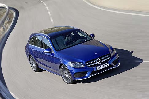 Mercedes-Benz - Inizialmente saranno disponibili tre motori a benzina BlueDIRECT a quattro cilindri e un motore a benzina BlueDIRECT a sei cilindri, con un arco di potenza compreso tra 115 e 245 kW (156-333 CV). 