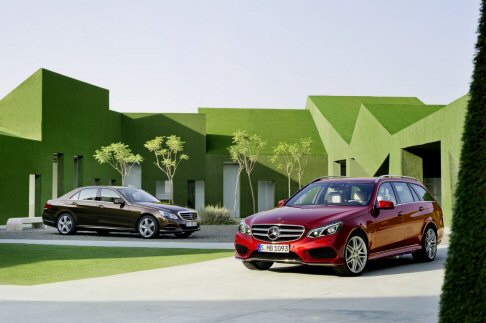 Mercedes-Benz - Una moderna offerta di infotainment permette di restare sempre aggiornati su ci che accade nel mondo.