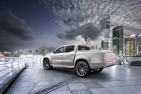 Mercedes-benz - Il Concept X-CLASS stylish explorer, con la sua elegante vernice bianca metallizzata, reinterpreta la filosofia del design Mercedes. 