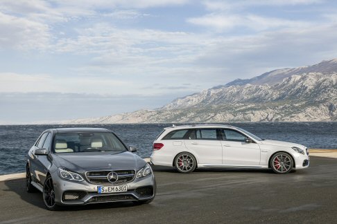 Mercedes-Benz - Mercedes-AMG punta su performance, dinamismo ed efficienza per la nuova E 63 AMG, disponibile anche nella scattante versione S, con una potenza di 430 kW (585 CV) e 800 Nm di coppia e con la trazione integrale 4MATIC AMG di nuova generazione. 