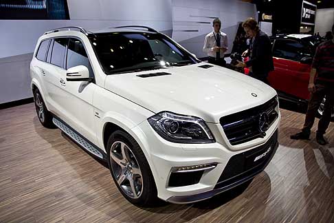 Mercedes - Mercedes GL 63 AMG world premiere MIAS Moscow International Automobile Salon