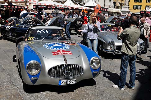 Mercedes-Benz - Il 16 maggio le vetture saranno presentate nel centro storico di Brescia. Costeggiando il Lago di Garda, i partecipanti passeranno per Verona, Vicenza e Padova per raggiungere Ferrara, prima tappa del tragitto.