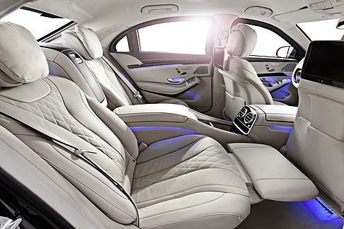 Mercedes-benz - La versione Guard della Classe S viene proposta con lunit V12 biturbo da 530 CV e 830 Nm di coppia massima, abbinata al cambio automatico 7G-Tronic.