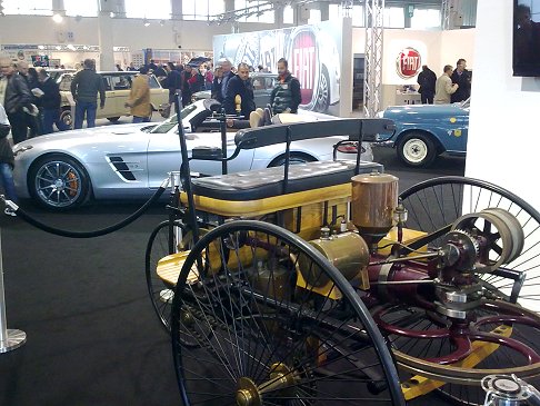 Mercedes-Benz - Mezzi nuovi e antichi della casa tedesca Mercedes-Benz