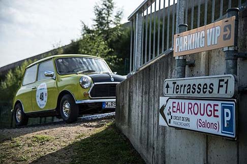 Mini - Lauto, spinta da un motore 4 cilindri da 1,0 litro dalla potenza di 27 kW (34 CV), durante la sua carriera televisiva era dotata di un volante staccabile e di un lucchetto. 