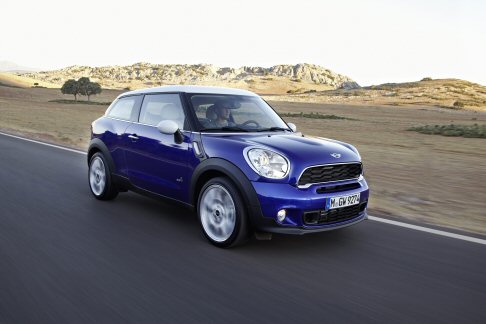 Mini - Il marchio entra in un nuovo segmento automobilistico con la MINI Paceman, la prima Sports Activity Coup nel segmento delle vetture compatte e di piccola cilindrata. 