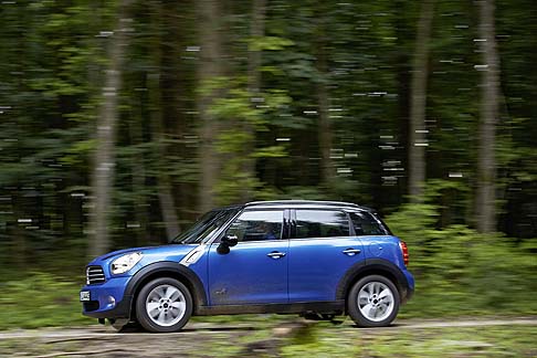 Mini - Grazie allampliamento della gamma, la trazione ALL4 sar disponibile per quattro modelli della MINI Countryman e quattro modelli della MINI Paceman. 