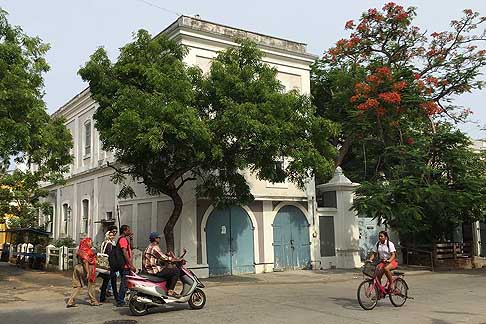 Traffico e atmosfere indiane - Pondicherry in India, districarsi nel traffico indiano  sicuramente una bella avventura oltre ad essere un mix di adrenalina e follia