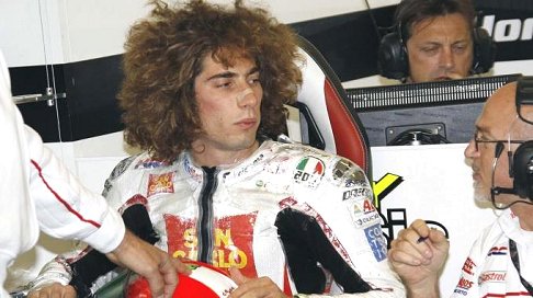 Marco Simoncelli - MotoGP muore Marco Simoncelli tradito dalla sua Honda