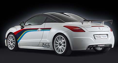 Peugeot - La RCZ Racing Cup Replica  bianca con le fiancate solcate dalle strisce rosso/blu/giallo/azzurro proprie di Peugeot Sport. Il rivestimento dell'abitacolo  una combinazione di pelle nera ed Alcantara rossa. 