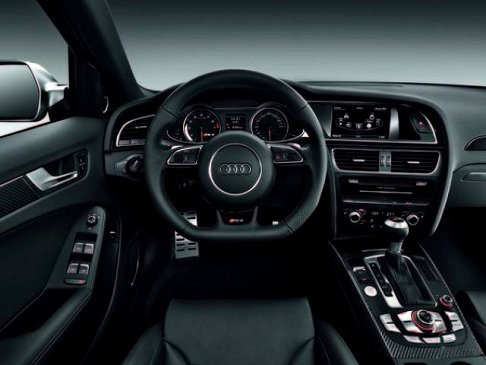 Audi - La nuova Audi RS4 avant interni vettura