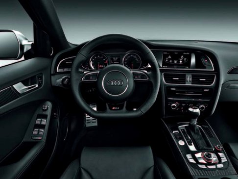 Audi - La nuova Audi RS4 avant interni vettura