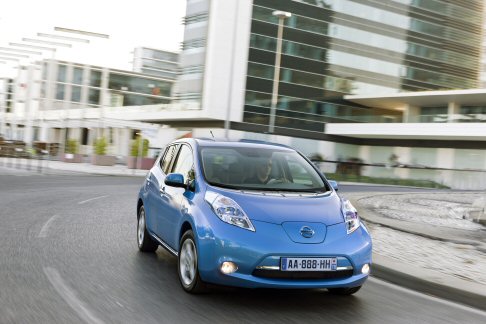 Nissan - Il brand proporr tre temi al Bologna Motor Show 2012 negli spazi dedicati.