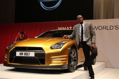 Nissan - Nissan GT-R Bolt Gold presentazione ufficiale
