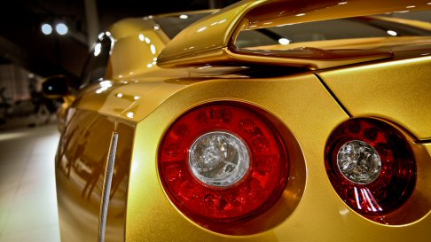 Nissan - Usain Bolt, l'uomo pi veloce del mondo, ha voluto unire la sua passione per la velocit e le prestazioni con il suo desiderio di aiutare il prossimo.