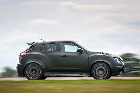 Nissan Juke R 2.0 