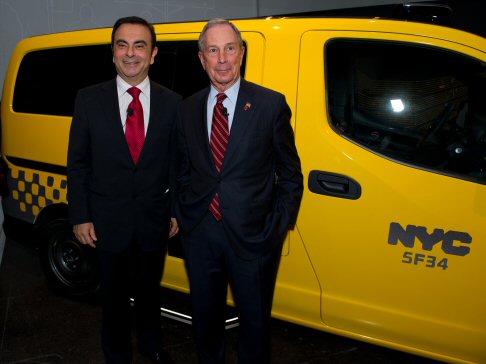 Nissan - La presentazione ufficiale  avvenuta nel corso di un evento speciale a SoHo, alla presenza di Carlos Ghosn, Presidente e CEO di Nissan, e del Sindaco di New York Michael R. Bloomberg.