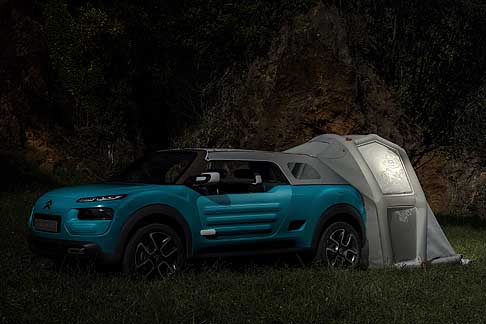 Citroen - Citroen, al Salone dellAutomobile di Francoforte, ha presentato in anteprima mondiale la concept car Cactus M