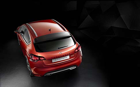 Citroen - DS 4 Crossback  lauto ideale per chi vuole sperimentare sensazioni avventurose alla guida.