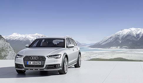 Audi - Nella nuova Audi A6 allroad quattro, che condivide la piattaforma tecnica della A6 Avant, la carrozzeria ha una maggiore altezza dal suolo.