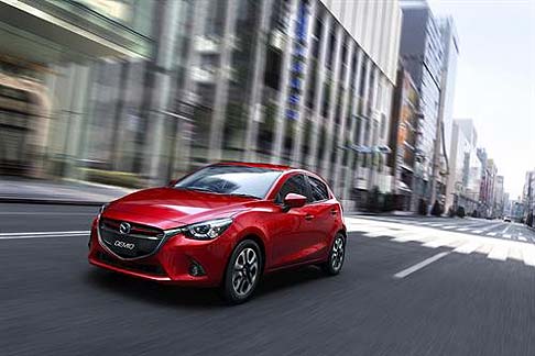 Mazda 2 2015