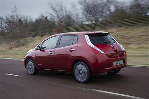Nissan - La Nuova LEAF sar in vendita in Europa a met anno 2013 e vedr affiancarsi due versioni elettriche di NV200. In corso anche lo sviluppo di un taxi elettrico basato su e -NV200, mentre un veicolo elettrico per Infiniti arriver nel 2015.