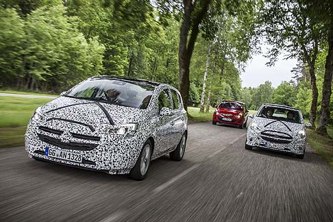 Opel - La nuova Opel Corsa, giunta alla quinta versione, adotter il propulsore a benzina 1.0 ECOTEC di nuova generazione, abbinato al nuovo cambio manuale a sei velocit, e vanter un nuovo telaio e uno sterzo dallimpostazione eccellente. 