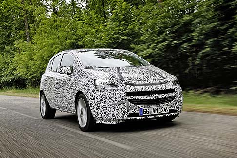 Opel - I test di validazione sono stati effettuati da quattro prototipi che hanno percorso le strade del Palatinato, la regione a sud ovest di Francoforte sul Meno. 