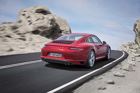 Porsche - Nei nuovi modelli 911 Carrera è presente, di serie, il Porsche Communication Management System (PCM) .