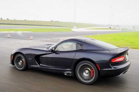 SRT - Nuova SRT Viper SRT GTS 2013 test drive sul circuito