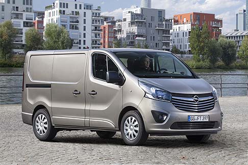 Opel - Perfetto per ogni situazione, Opel Vivaro  disponibile in numerose configurazioni: furgone con due lunghezze e due altezze, Combi e minibus per il trasporto di passeggeri e con pianale cabinato. 