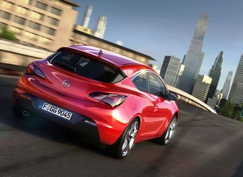 Opel - Nuova immagini della Opel Astra GTC 2012