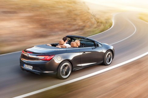 Opel - La novit pi interessante  sicuramente il turbo benzina 1.6 SIDI ECOTEC da 170 CV. 