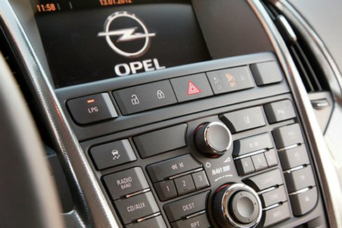 Opel - Per lautunno 2012, la gamma Opel GPL-TECH si amplier con le versioni 1.4 GPL-TECH Turbo di Zafira Tourer e Insignia. 