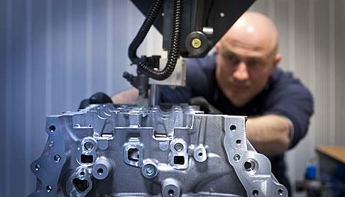Opel - Il nuovo turbo benzina 1.6 SIDI  lunico motore nella sua classe dotato di controalberi per la massima fluidit.