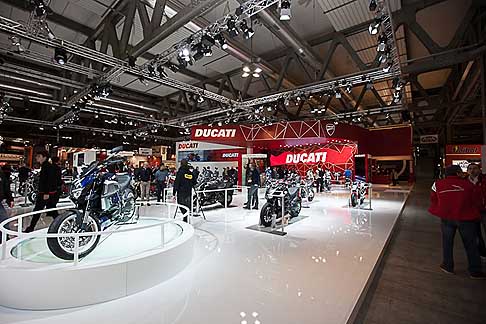 Ducati - Panoramica stand Ducati al salone del motociclo Eicma 2012
