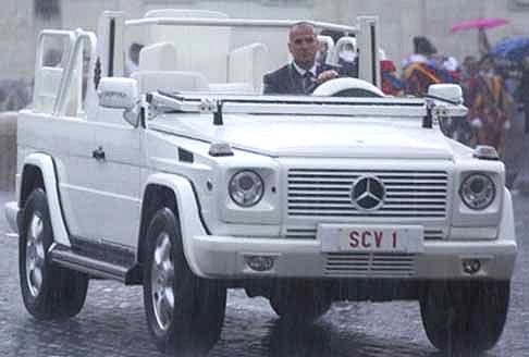 Auto di Papa Fransceso - Papamobile Dodge RAM 1500 di Papa Francesco nel vaticano