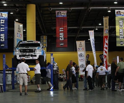 Parigi Dakar 2011 - Prime vetture da competizione per la Parigi Dakar 2011