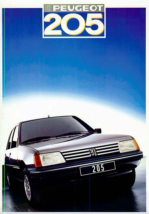 Peugeot - La 205 arriva in Italia nellottobre 1983 con carrozzeria a 3 e 5 porte con motorizzazioni di 1000, 1200 e 1400 cc con vari livelli di allestimento.