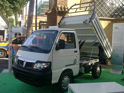 Piaggio - Piaggio Porter veicolo elettrico con cassone ribaldabile