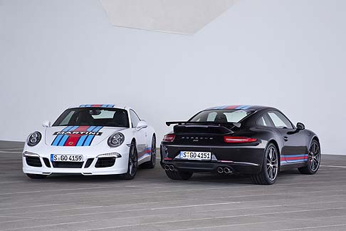 Porsche - Il prezzo base delle 3 vetture ordinabili per il mercato Italiano  di 145.184.000 Euro (IVA inclusa).