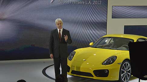 Porsche - Le dotazioni prevedono la presenza di cerchi maggiorati nel diametro ed ora offerti nelle misure da 18 e 19 pollici. 