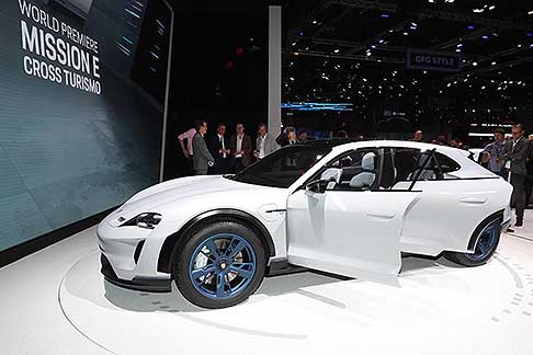 Porsche Mission E Cross Turismo