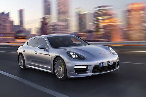 Porsche - Porsche Panamera 4S disponibile anche in versioni Executive