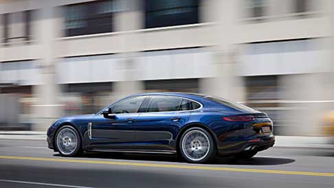 Porsche - Le nuove versioni della Porsche Panamera Executive presentano equipaggiamenti ancora pi esclusivi.