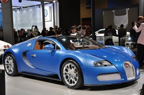 Bugatti - La supersportiva Bugatti al Motor Show del Qatar 2011