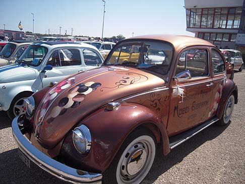 Volkswagen - Fantasiosa rielaborazione di una Volkswagen Maggiolino