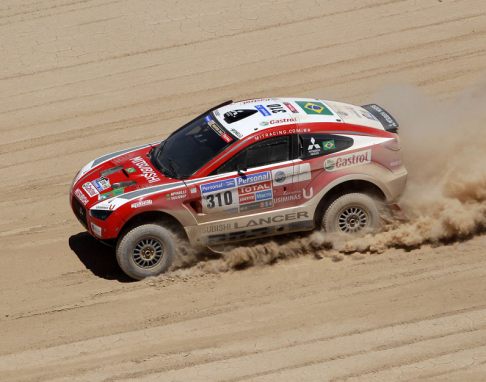 Mitsubishi - Dakar 2011 Lancer Racing Mitsubishi alla guida Guilherme Spinelli