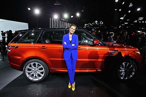 Land Rover - La Nuova Range Rover Sport  il primo veicolo della sua categoria con un'avanzata scocca in alluminio