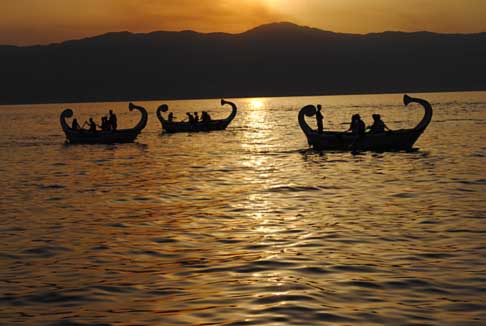 Reggio Calabria - Regata del Mediterraneo sul lungomare di Reggio Calabria con le imbarcazione a fine gara